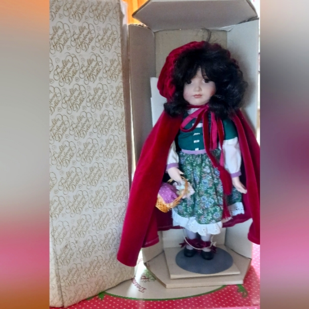 FRANKLIN HEIRLOOM vintage Little Red Riding Hood.